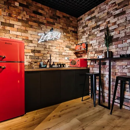 Zadzior4 By Housine Zator